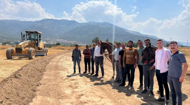 EGE’NİN EN BÜYÜK RAHVAN AT YARIŞI TAVAS’TA