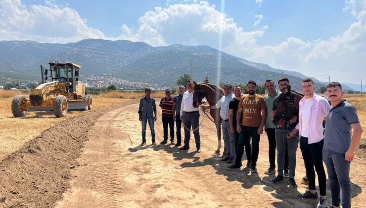 EGE’NİN EN BÜYÜK RAHVAN AT YARIŞI TAVAS’TA