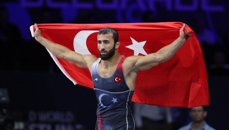 DÜNYA ŞAMPİYONASI’NDA ALTIN MADALYA