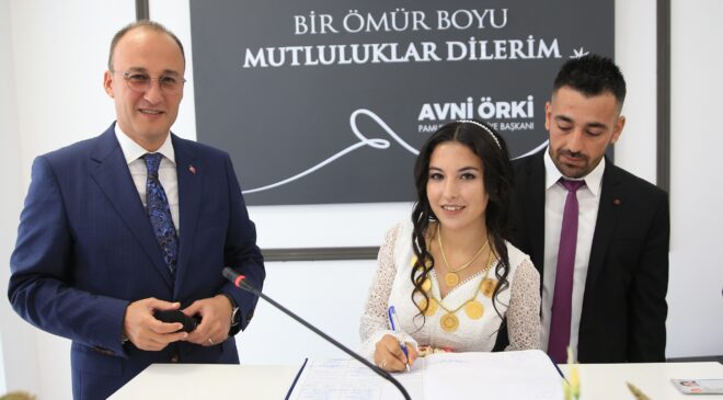 Aktepe sosyal tesislerinde ilk nikah kıyıldı