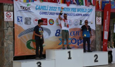 YAMAÇ PARAŞÜTÜ BİRİNCİLERİ ÖDÜLLENDİRİLDİ