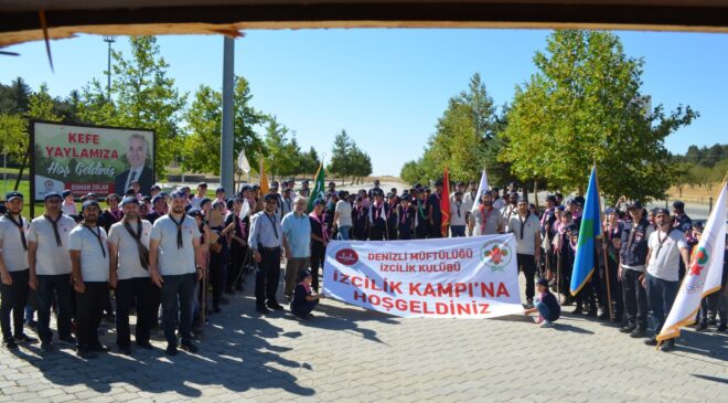 GENÇ İZCİLER, KAMPTA BULUŞTU