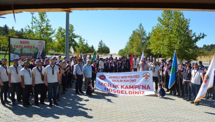 GENÇ İZCİLER, KAMPTA BULUŞTU