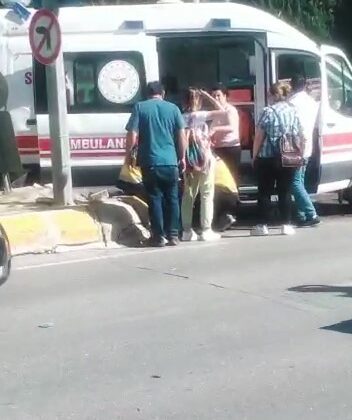Hasta taşıyan ambulansla hafif ticari araç çarpıştı; 4 yaralı