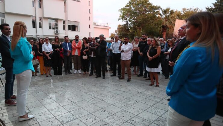 DEFSAD TOZU DUMANA KATTI