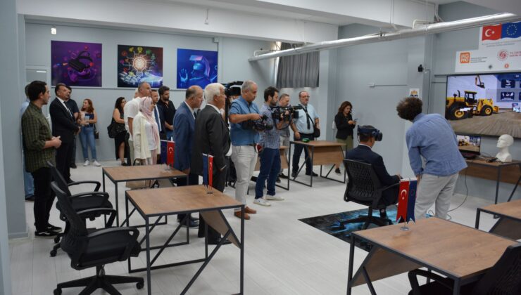 SANAL GERÇEKLİK EĞİTİM SINIFI AÇILDI