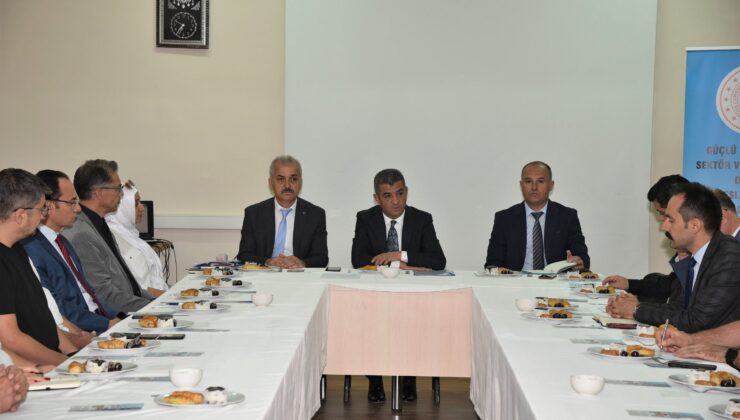 MESLEKİ EĞİTİMDE ÖĞRENCİ SAYISI ARTIYOR