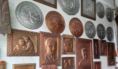 BAKIR, RÖLYEF İLE SANATSAL RUHUNA KAVUŞUYOR