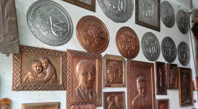 BAKIR, RÖLYEF İLE SANATSAL RUHUNA KAVUŞUYOR