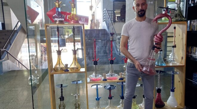 NARGİLELER DEKOR OLARAK KULLANILIYOR