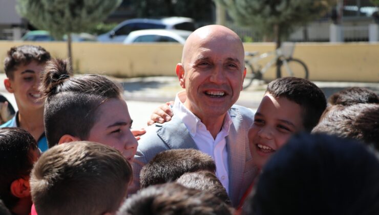 BAŞKAN ÖZBAŞ’A ÖĞRENCİLERDEN SEVGİ SELİ