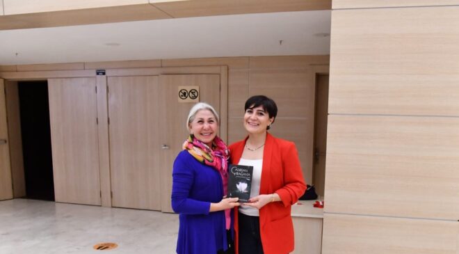 YAZAR NEZİHA KESMEZ DENİZLİ OKUYUCULARIYLA BİR ARAYA GELDİ