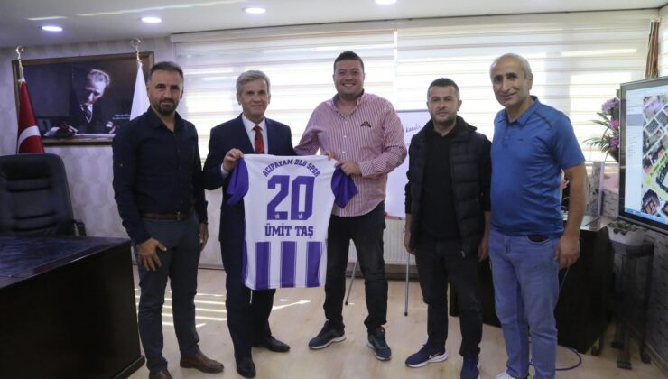 ACIPAYAM BELEDİYESPOR’A FORMA SPONSORU