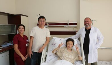 SİNGAPURLU TURİST, CERRAHİ HASTANESİ’NDE SAĞLIĞINA KAVUŞTU