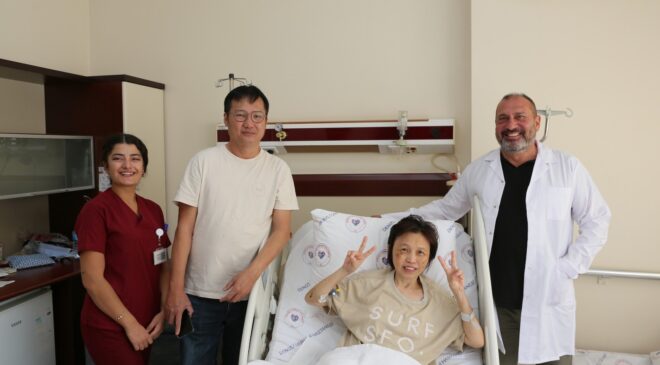 SİNGAPURLU TURİST, CERRAHİ HASTANESİ’NDE SAĞLIĞINA KAVUŞTU