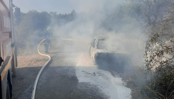 YANAN OTOMOBİL METAL YIĞININA DÖNDÜ