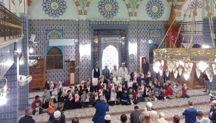 Denizli’de Mevlit kandilinde camiler doldu