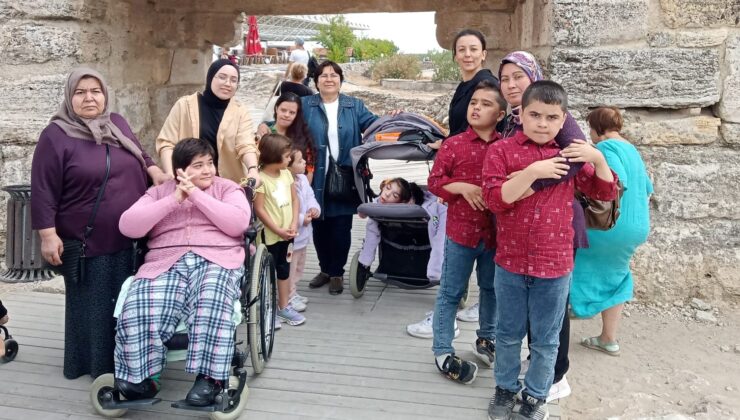 ÖZEL BİREYLER TARİHİ MEKANLARI GEZDİ