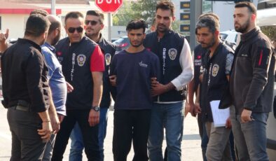 Fare zehri verdiği eşini boğarak öldüren koca adliyeye sevk edildi