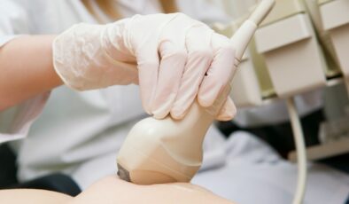 MEME KANSERİNDE MENOPOZ AYRINTISINA DİKKAT!