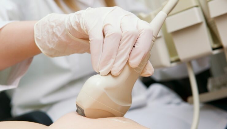 MEME KANSERİNDE MENOPOZ AYRINTISINA DİKKAT!