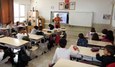 MİNİKLERE SAĞLIKLI BESLENME UYARISI