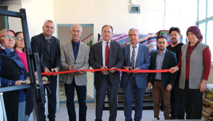 KİLİMLE ÖRÜLEN HAYATLAR  