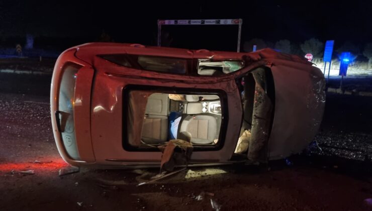 TAKLA ATAN OTOMOBİLİN SÜRÜCÜSÜ YARALANDI