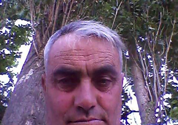 RÖMORKLA TRAKTÖRÜN ARASINDA YOLCULUK EDEN İŞÇİ ÖLDÜ