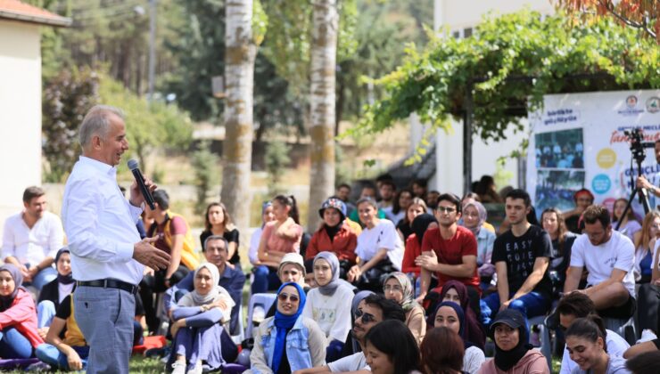 BAŞKAN ZOLAN,  GENÇLERLE BULUŞTU