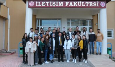 TSYD GENEL MERKEZ ŞUBELER SORUMLUSU KEMAL ÇAĞLAYAN GENÇ GAZETECİLERLE BİR ARAYA GELDİ