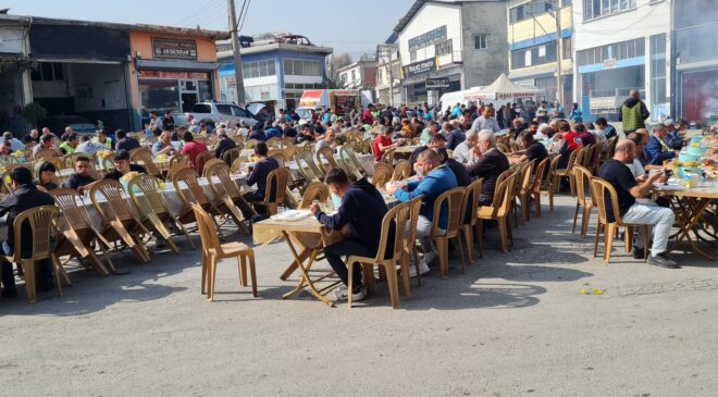 GELENEKSEL HAYIR YEMEĞİNDE BULUŞTULAR