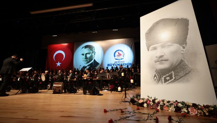 ULU ÖNDER, SEVDİĞİ ŞARKILARLA ANILDI