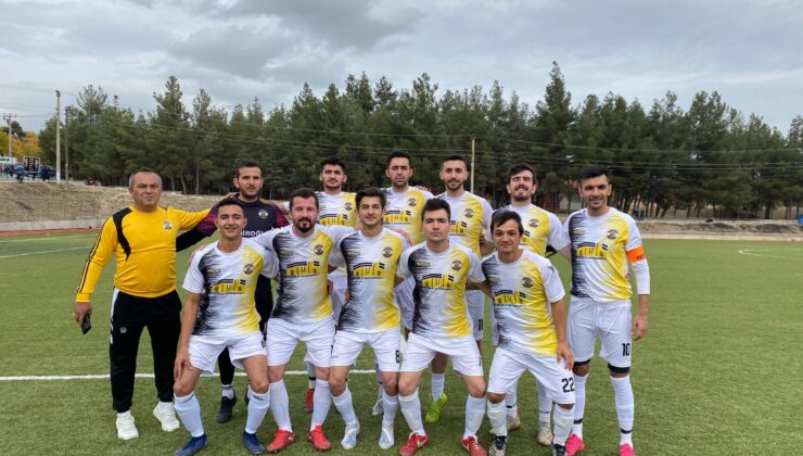 <strong>KUYUCAK, ZİRVENİN TAKİPÇİSİ </strong>