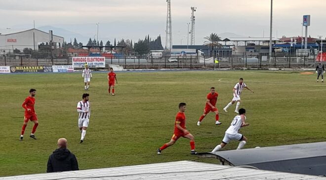 KIZILCABÖLÜKSPOR DEPLASMANDA DAĞILDI