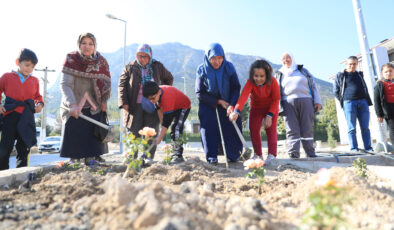 11 BİN 11 FİDAN TOPRAKLA BULUŞTURULDU