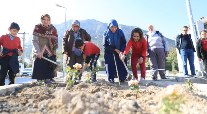 11 BİN 11 FİDAN TOPRAKLA BULUŞTURULDU