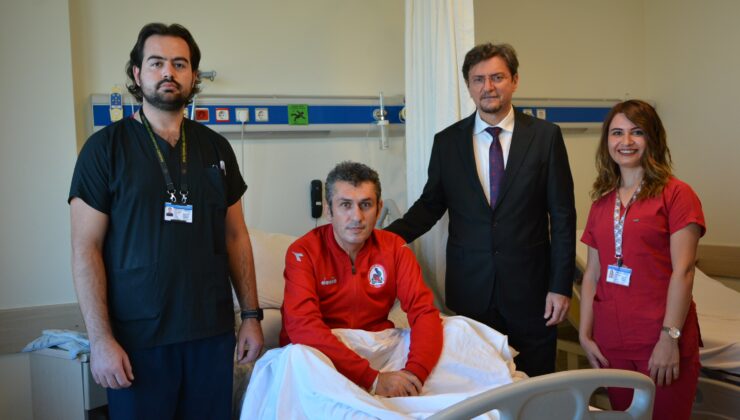 Göğsünden kötü huylu devasa kitle çıktı