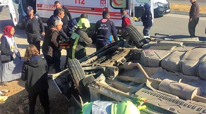 SERİNHİSAR’DA KAZA: 5 YARALI