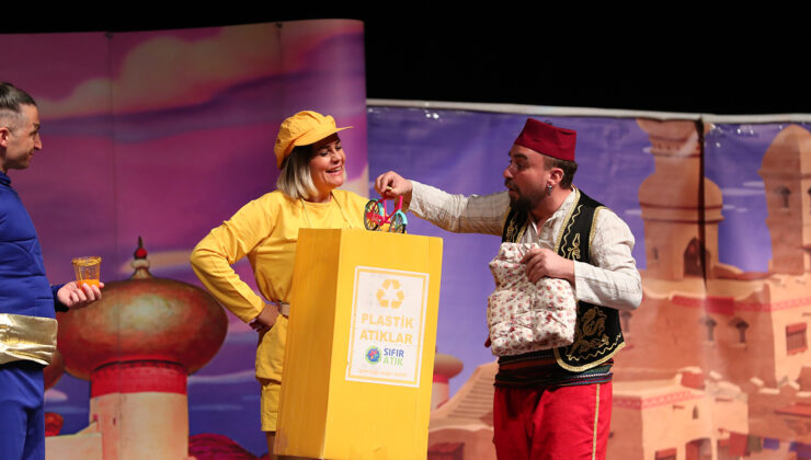 ÇOCUKLAR TİYATRO İLE HEM EĞLENDİ HEM ÖĞRENDİ