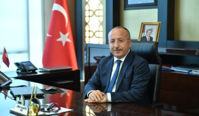 VALİ ATİK: BİR YAŞAM BİÇİMİ, BİR İDEAL, BİR TUTKUDUR ÖĞRETMENLİK