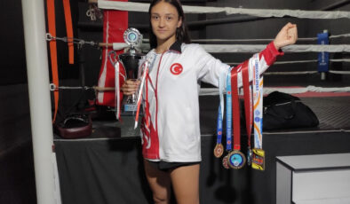 <strong>KİCK-BOKS’UN ALTIN KIZINDAN İLMAN’A ZİYARET</strong>