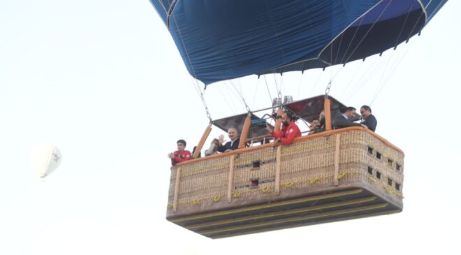 PAMUKKALE’DE 660 BİN YOLCU SICAK HAVA BALONUYLA UÇTU