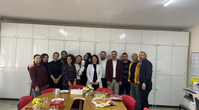 ÖĞRETMENLERE SÜRPRİZ YAPTILAR