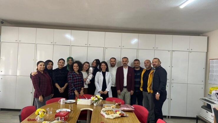 ÖĞRETMENLERE SÜRPRİZ YAPTILAR