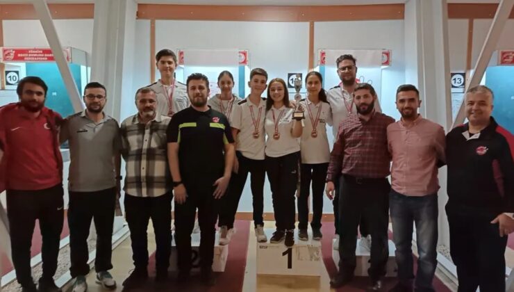 PAMUKKALE BELEDİYESPOR DART TAKIMI TÜRKİYE 3.SÜ OLDU