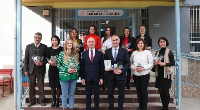 Başkan Özbaş’tan öğretmenlere iki anlamlı hediye  