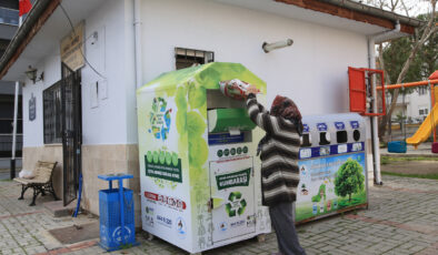 PAMUKKALE’DE ATIKLAR AYRIŞTIRILARAK TOPLANIYOR