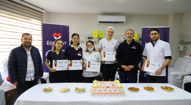 EGEKENT HASTANESİ TIBBİ ONKOLOJİ BÖLÜMÜ KURULUŞUNU HASTALARIYLA BİRLİKTE KUTLADI