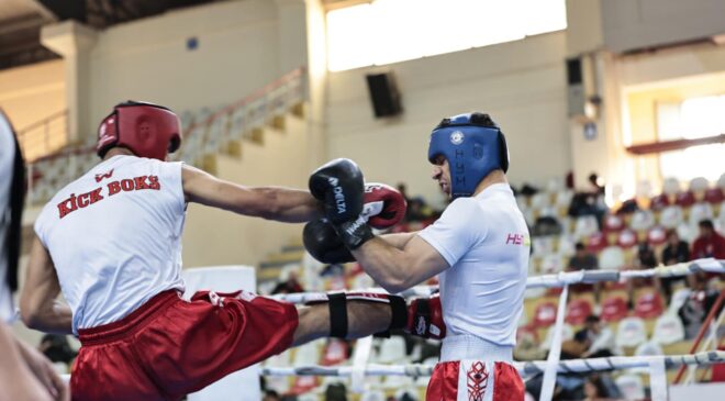 KİCK BOKS MÜSABAKALARI NEFESLERİ KESTİ